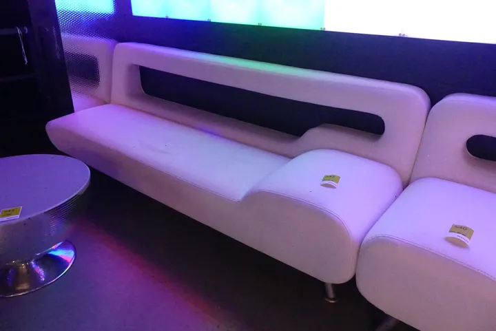 Loungesofa Maße in cm ca. 230 x 78 x 86
